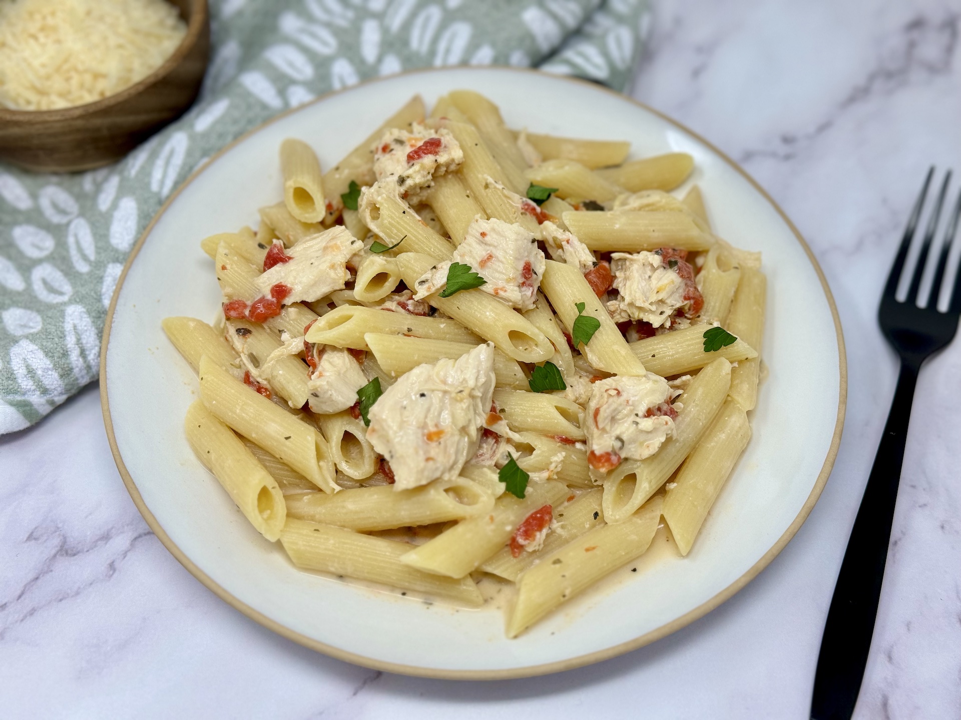 Roasted Red Pepper Chicken - slow cooker, pressure cooker, freezer meal prep